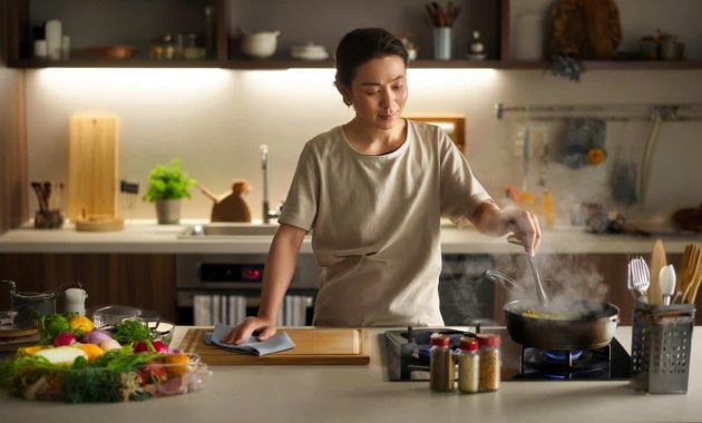 People who clean while cooking have these 9 special psychological traits