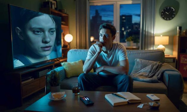 What does it mean when someone watches a lot of TV at night? Psychology answers